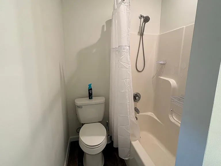 2702 Waters Edge Dr — Photo 17