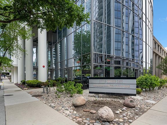 3rd image of 1235 S Prairie Ave APT 2709