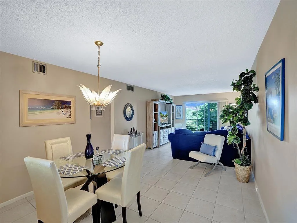 2 bed, 2.0 bath, 1156 sqft, $3,000 — Photo 4