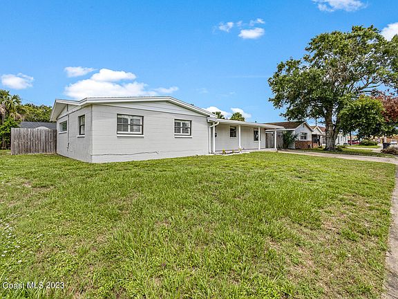 2nd image of 4660 Key Largo Dr W