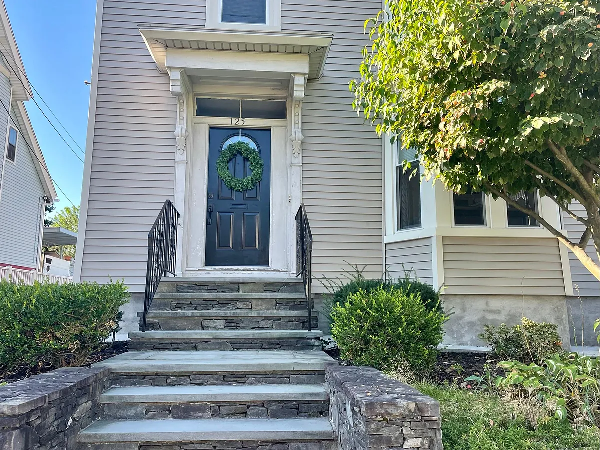 Building Photo - 125 Doyle Ave #1