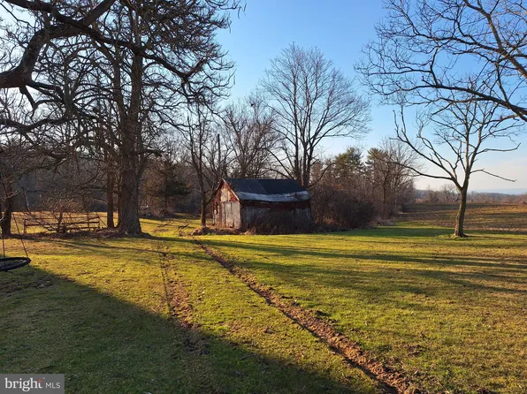 3744 Old Hershey Rd, Elizabethtown, PA 17022