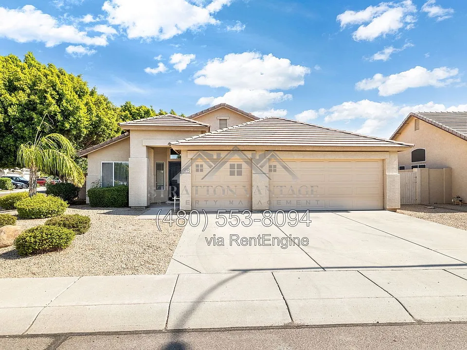 8238 W Deanna Dr