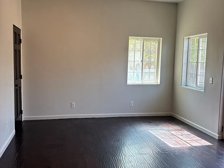 3845 Sycamore St — Photo 3