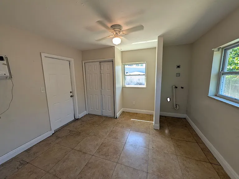 180 Penn Way — Photo 13