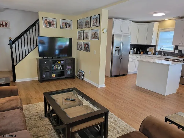 14 N Monroe Ave — Photo 12