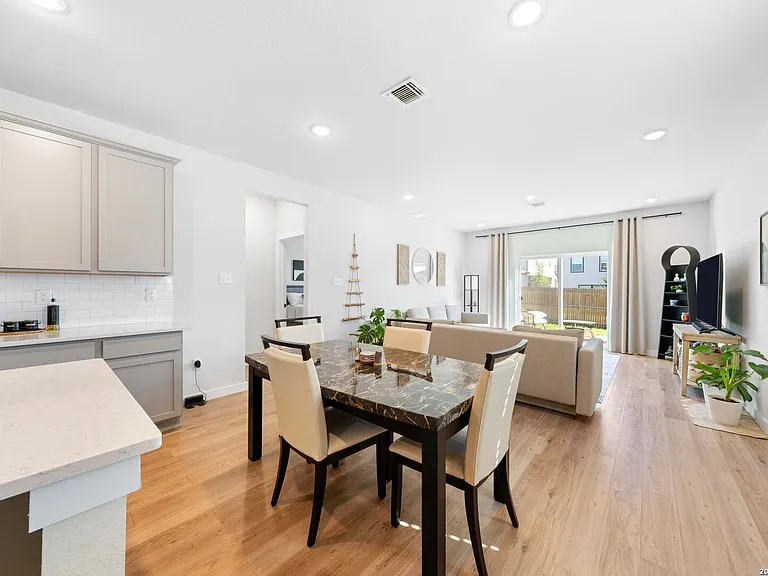 14538 Camino Way — Photo 11
