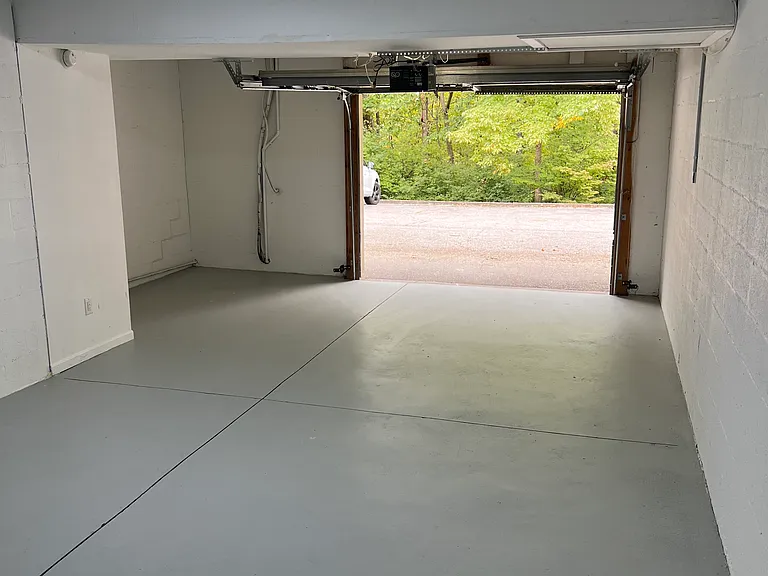 429 Westwood Dr #4 — Photo 33