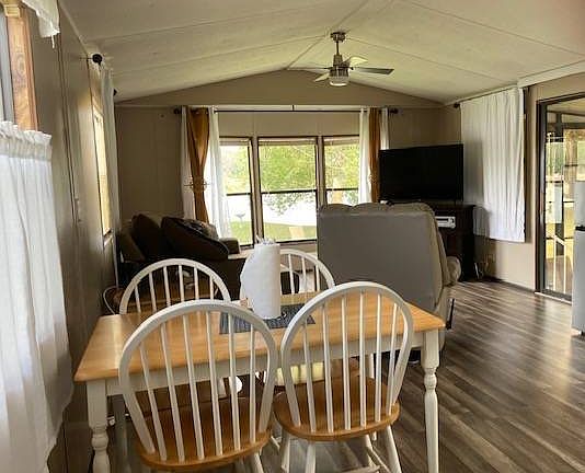 5th image of 944 Reynolds Rd #35