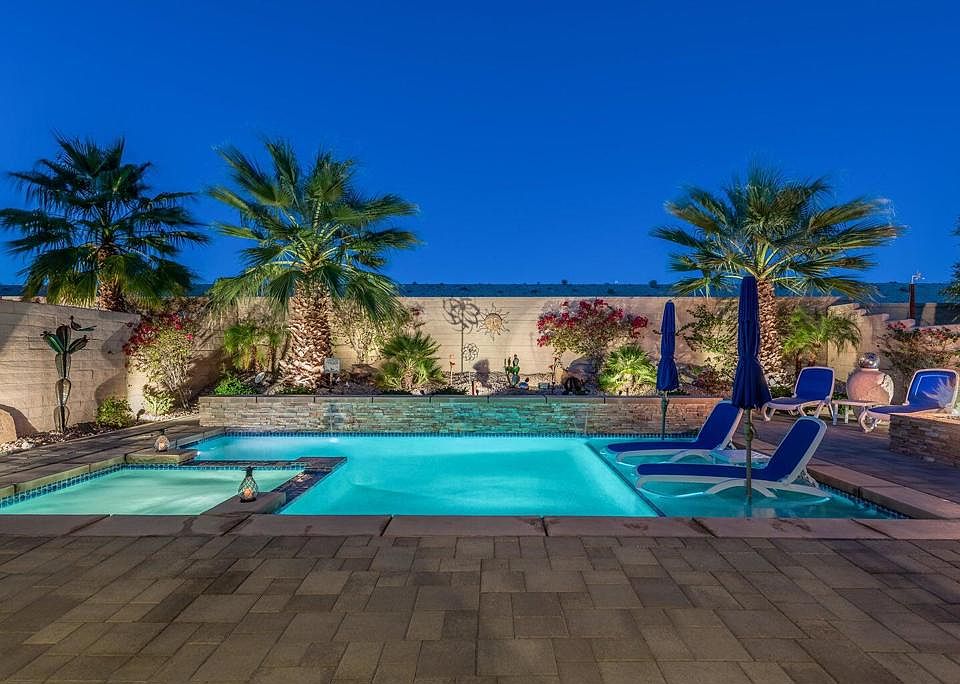 1st image of 81608 Avenida Viesca