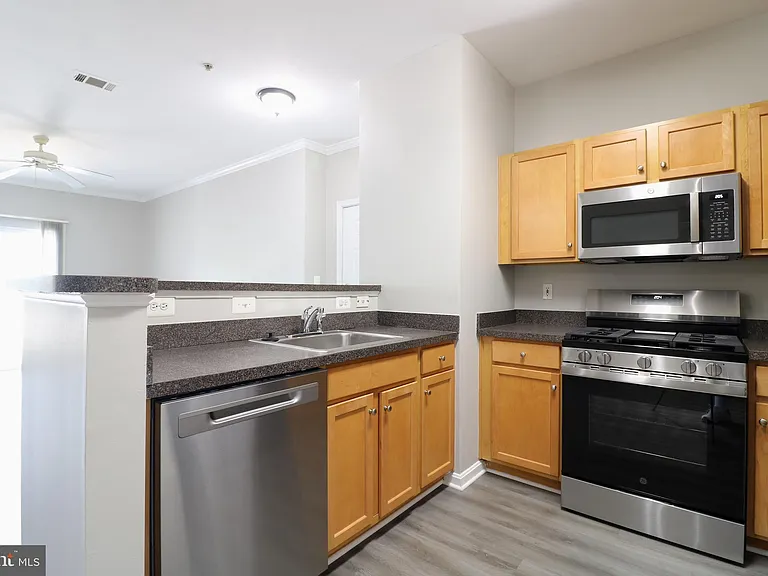5117 E Travis Edward Way #5117E — Photo 7