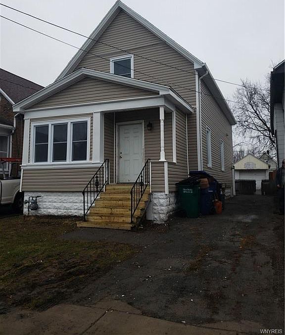 1st image of 115 Ullman St