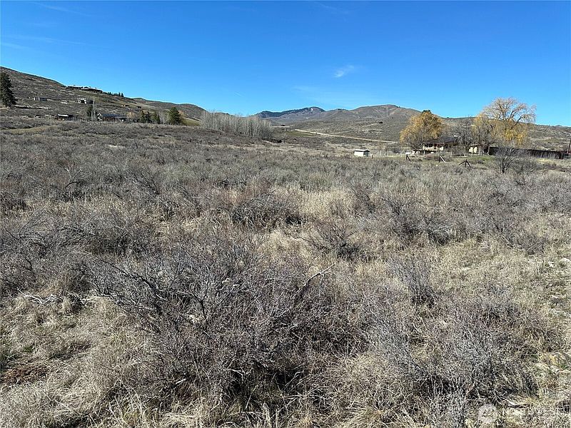 3rd image of 81 W Chewuch Road