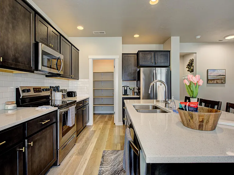 254 S Riggs Spring Ave — Photo 13