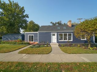 1704 Maple Ave, Northbrook, IL 60062
