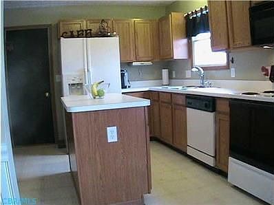 4th image of 600 Poppy Ln