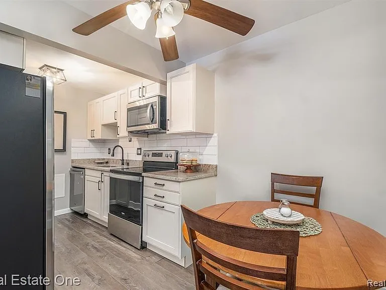803 Plate St #104 — Photo 12