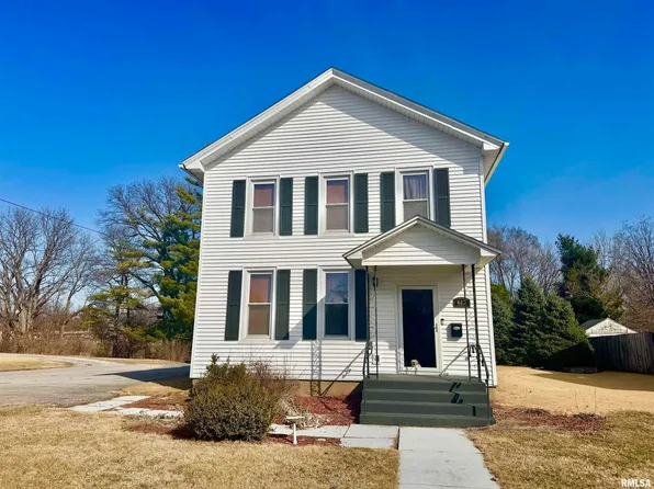 612 N College Ave, Aledo, IL 61231