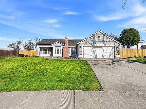 2nd image of 3207 Juniper Court