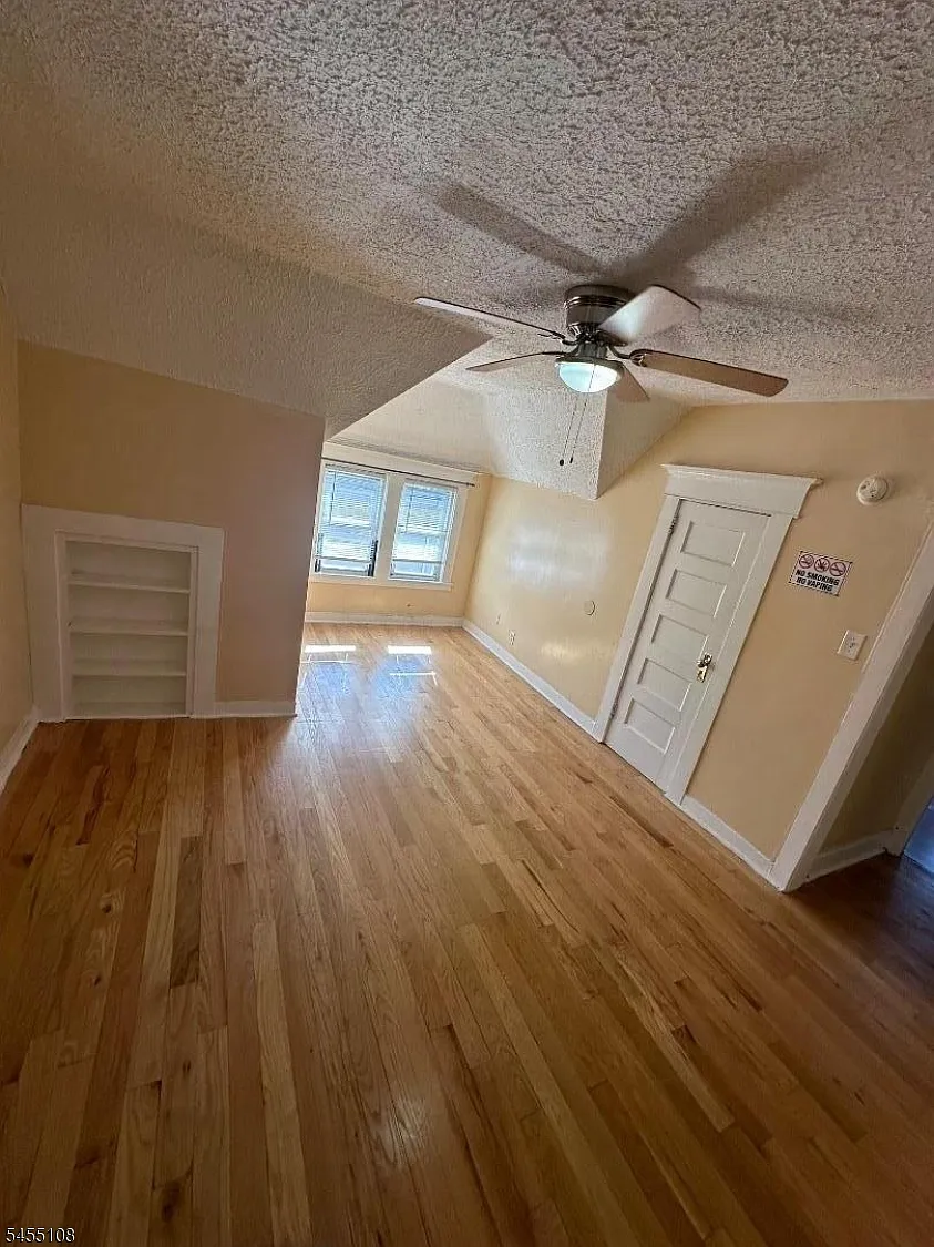 1 bed, 1.0 bath, $1,500 — Photo 3