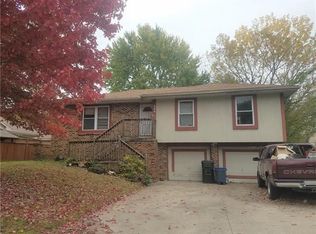 502 S 6th St, Odessa, MO 64076