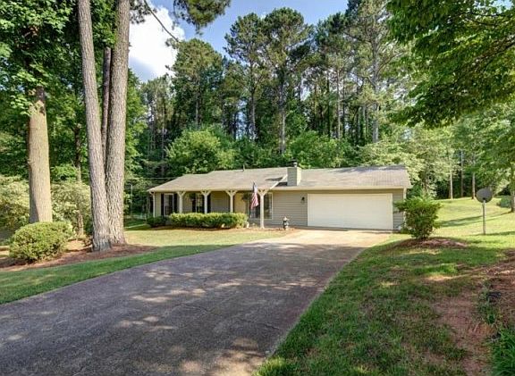 2nd image of 4785 Jamerson Forest Cir