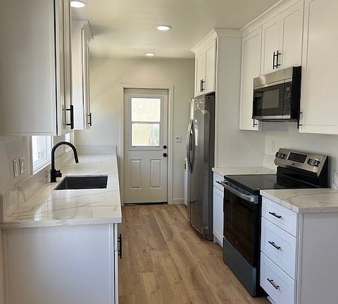 5th image of 140 W Orange St