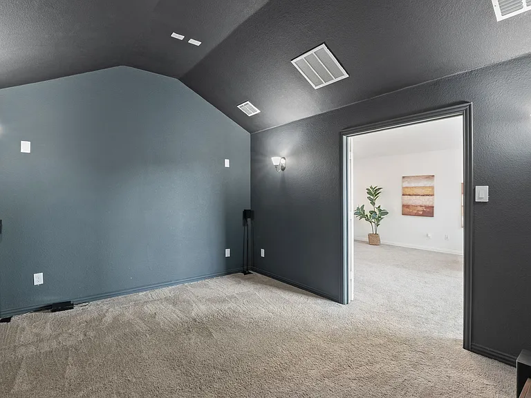 1413 Lake Grove Dr — Photo 31