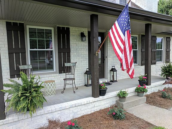3rd image of 2537 Retreat Ct