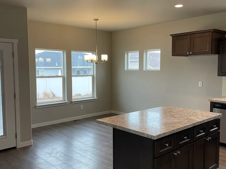 1014 Frank Henry Rd — Photo 4