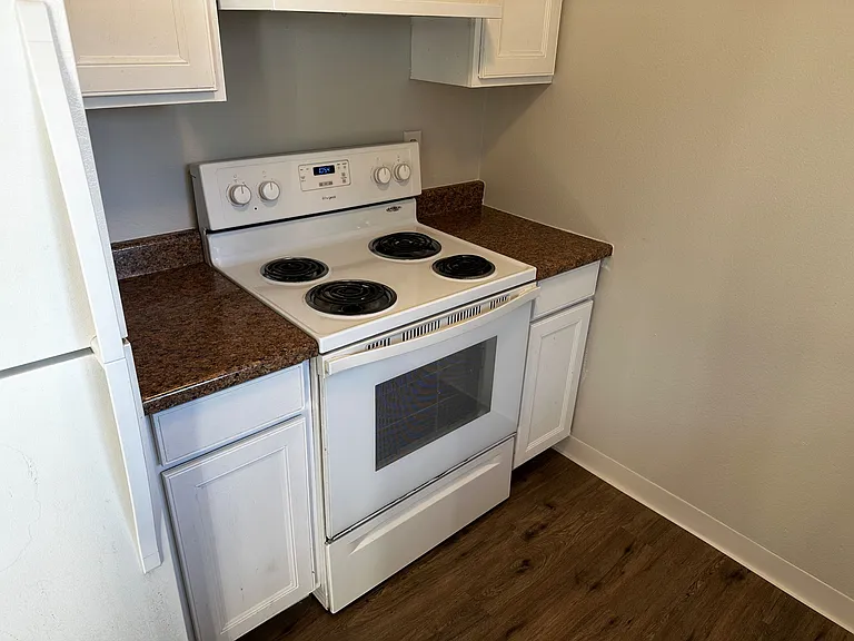 22920 NE Halsey St #5 — Photo 5