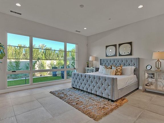 5th image of 5696 E Village Dr
