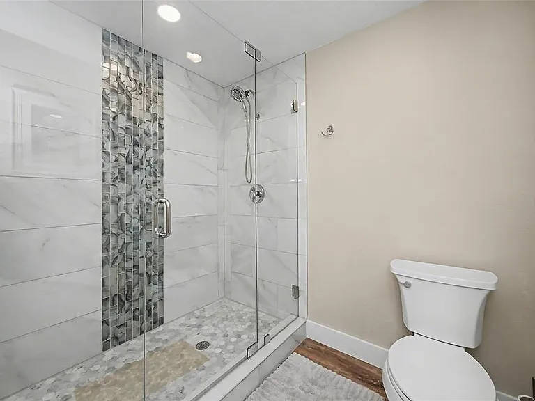 5408 Eagles Point Cir #302 — Photo 26