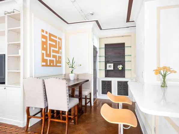 205 West 57th Street image 5 of 17