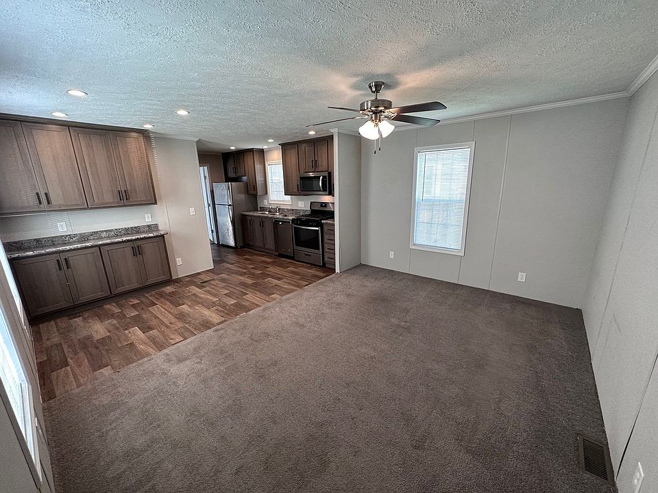1st image of 516 Courtland Ln #226
