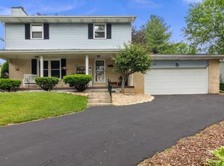 1858 Forest Cir, Crown Point, IN 46307