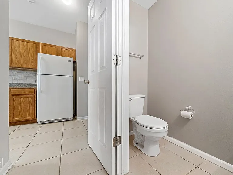 1738 Windward Ave — Photo 5