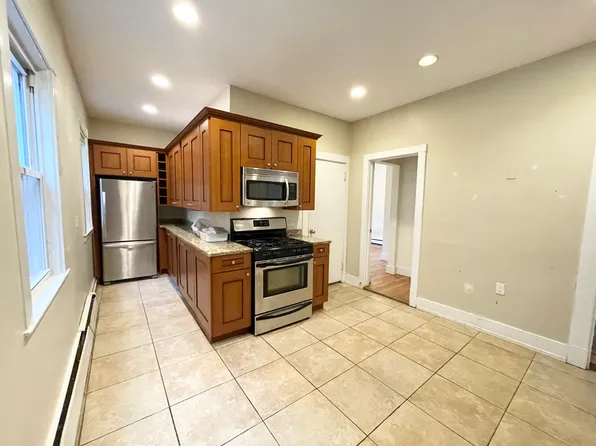 (undisclosed Address), Roxbury Crossing, MA 02120