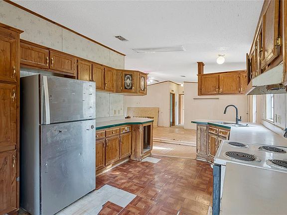 3rd image of 11620 E BAY ROAD