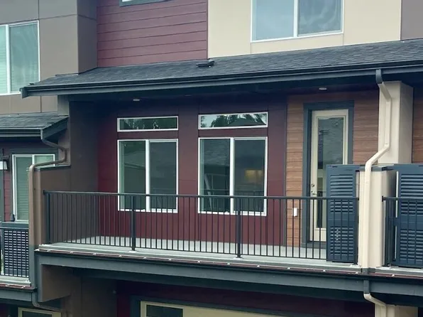 13214 NE 127th Court #D, Kirkland, WA 98034