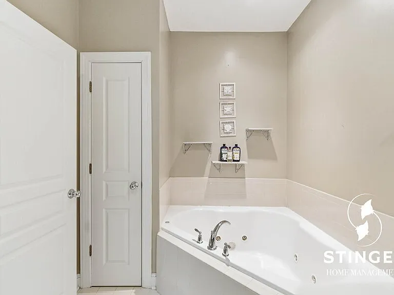 3 Kings Cross Ct — Photo 29