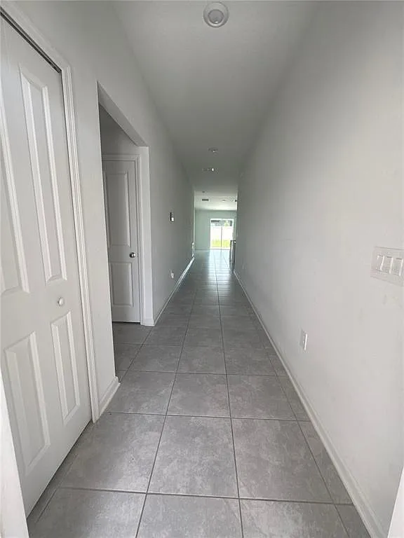 3 bed, 2.0 bath, 1555 sqft, $2,400 — Photo 2