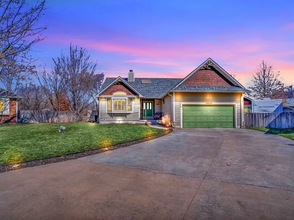 1208 Trinity Ct, Newton, KS 67114