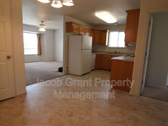 4th image of 186 Kimberly Dr