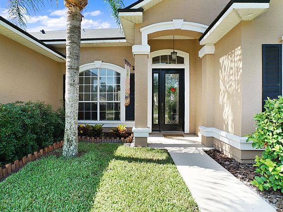 4th image of 213 Strawberry Ln