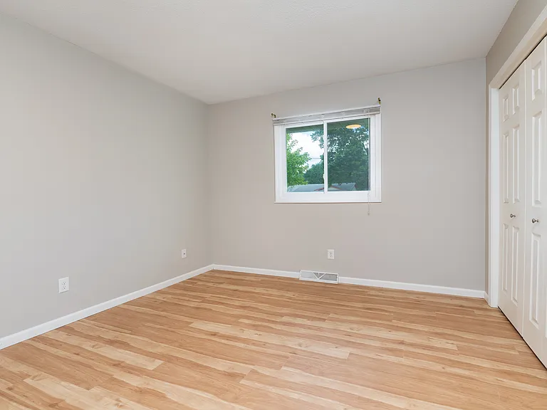 5596 Main Ave NE — Photo 6