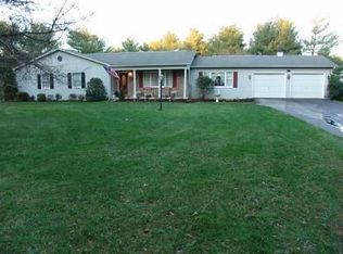 41 Schultz Ln, Falling Waters, WV 25419