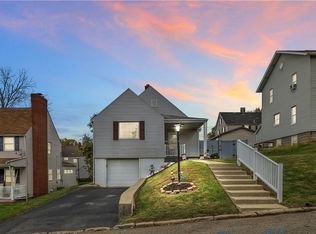 212 Johnston Dr, Ellwood City, PA 16117
