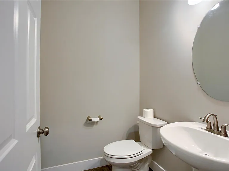 1747 Shady Ln — Photo 6