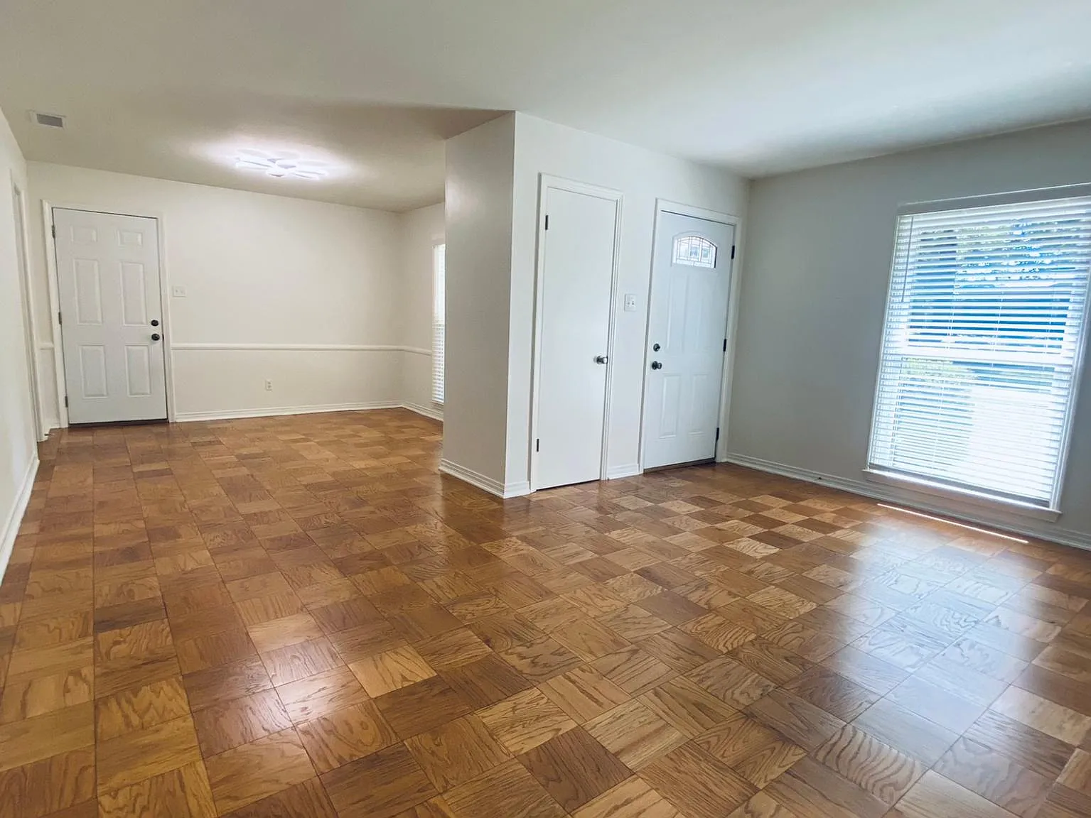214 Glen Oaks Rd — Photo 3